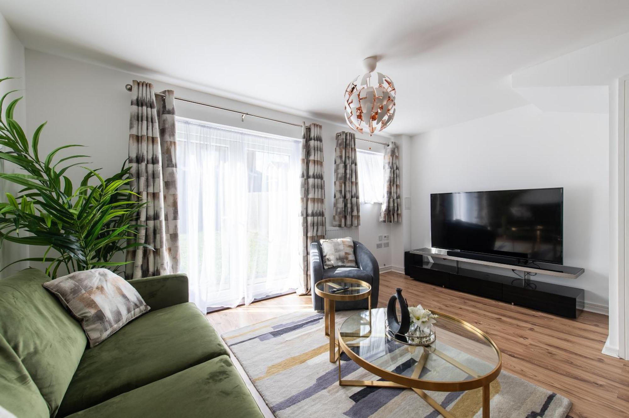 Holiday home The Rise - A Beautiful 2 Bedroom House, Only 17mins To London!!!