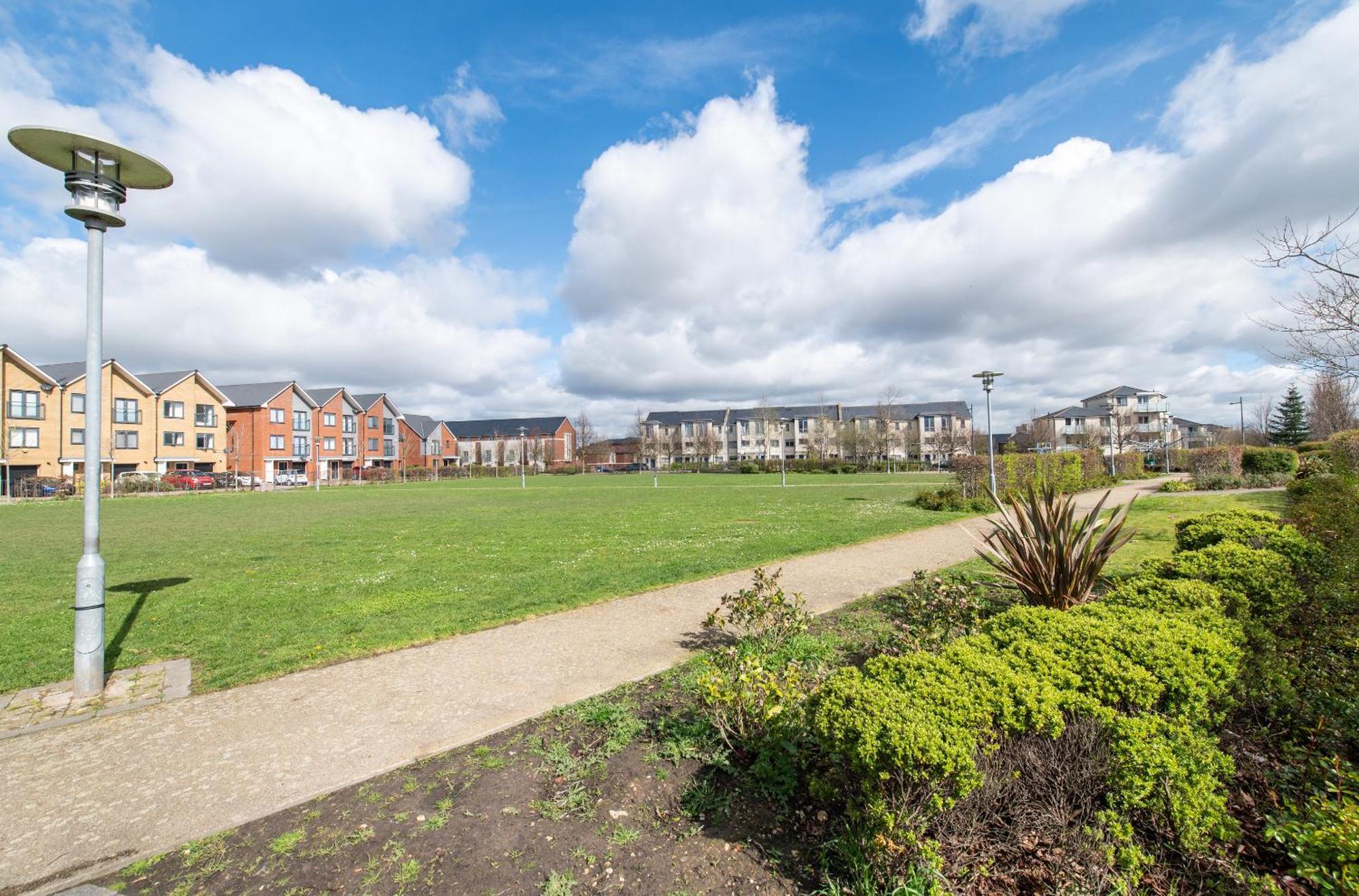 Holiday home The Rise - A Beautiful 2 Bedroom House, Only 17mins To London!!! *